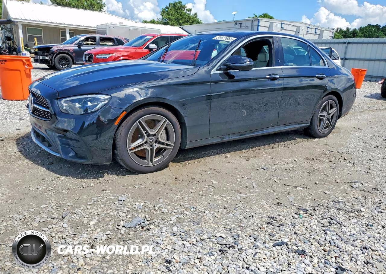 2023 Mercedes-Benz E 350 4Matic – zdjęcie 1 z 13
