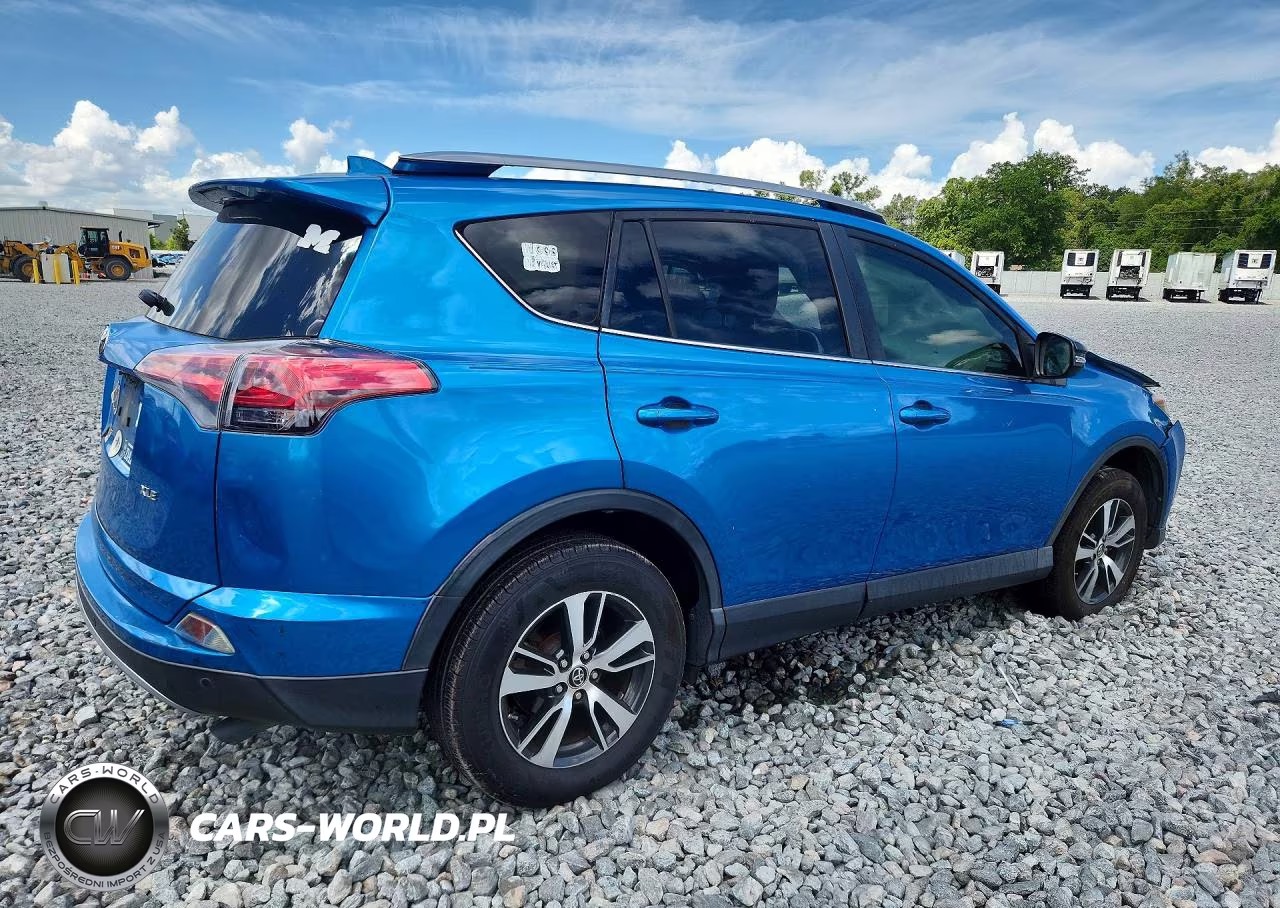 2018 Toyota Rav4 Xle VIN:JTMWFREV1JJ738922 - 3