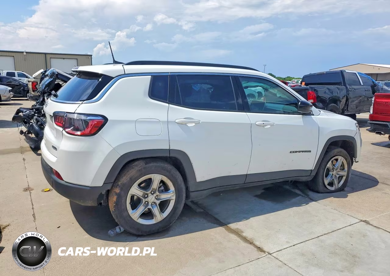 2024 Jeep Compass Latitude VIN:3C4NJDBN5RT596905 - 3