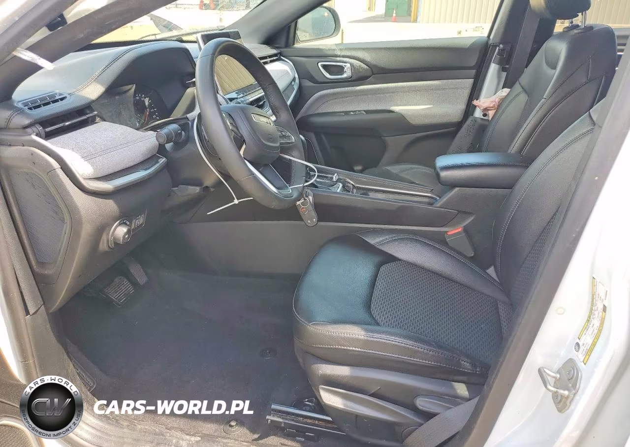 2024 Jeep Compass Latitude VIN:3C4NJDBN5RT596905 - 7