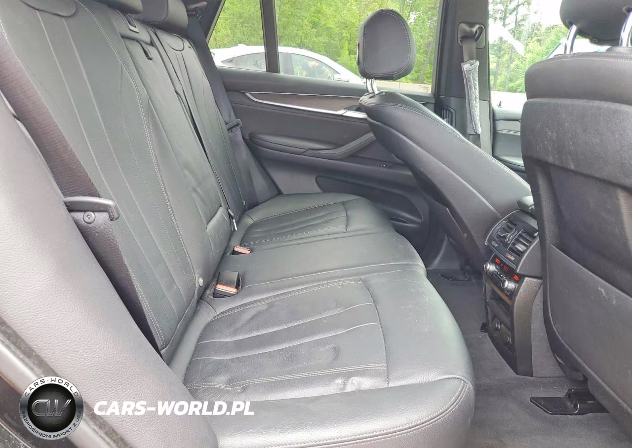 2018 BMW X5 xDrive35I VIN:5UXKR0C5XJL074272 - 11