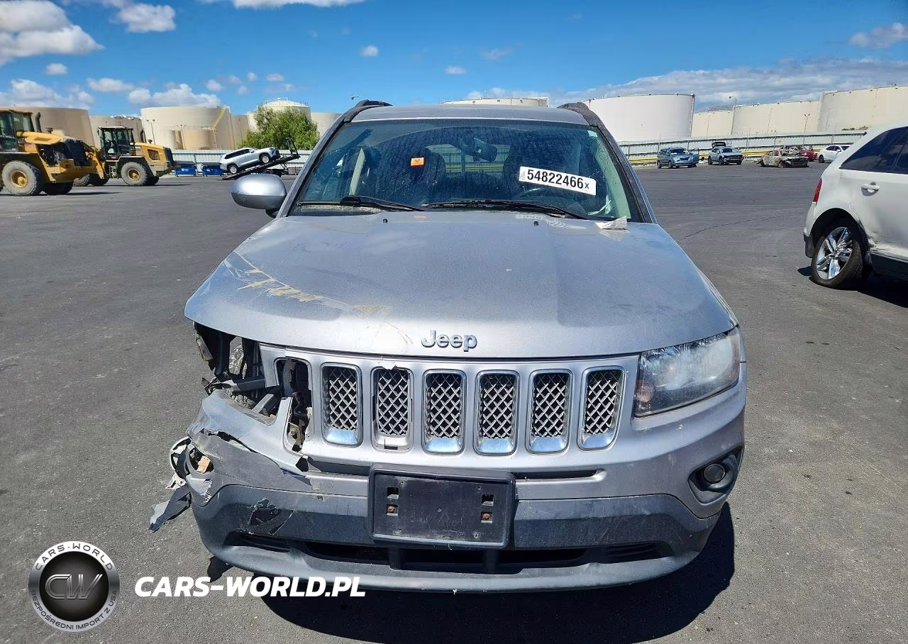 2016 Jeep Compass Latitude VIN:1C4NJCEA5GD735520 - 5