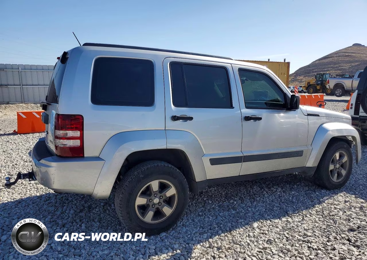 2008 Jeep Liberty Sport VIN:1J8GP28K98W194962 - 3