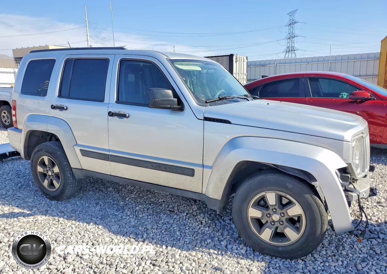 2008 Jeep Liberty Sport VIN:1J8GP28K98W194962 - 4