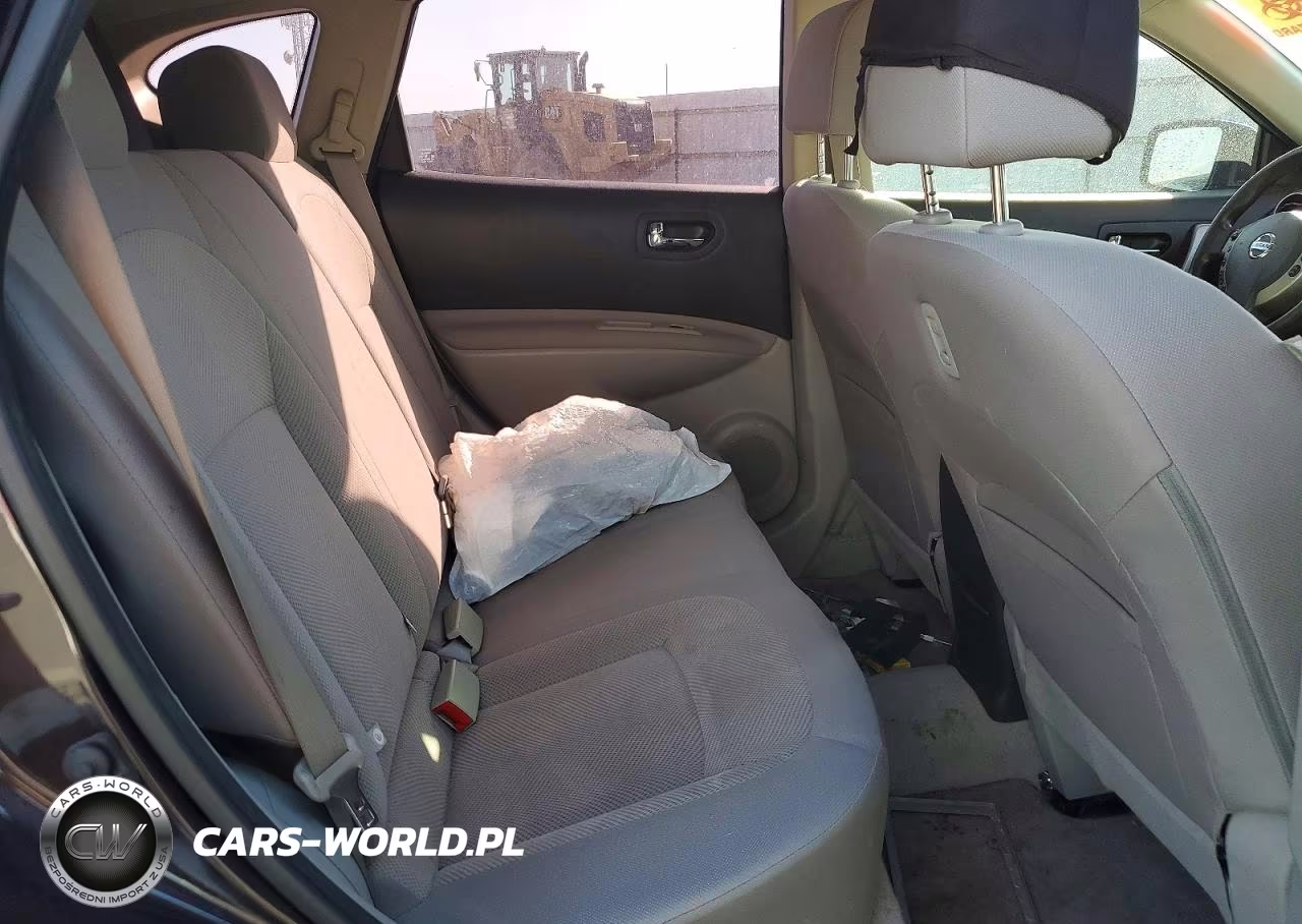 2015 Nissan Rogue Select S VIN:JN8AS5MV2FW750107 - 11
