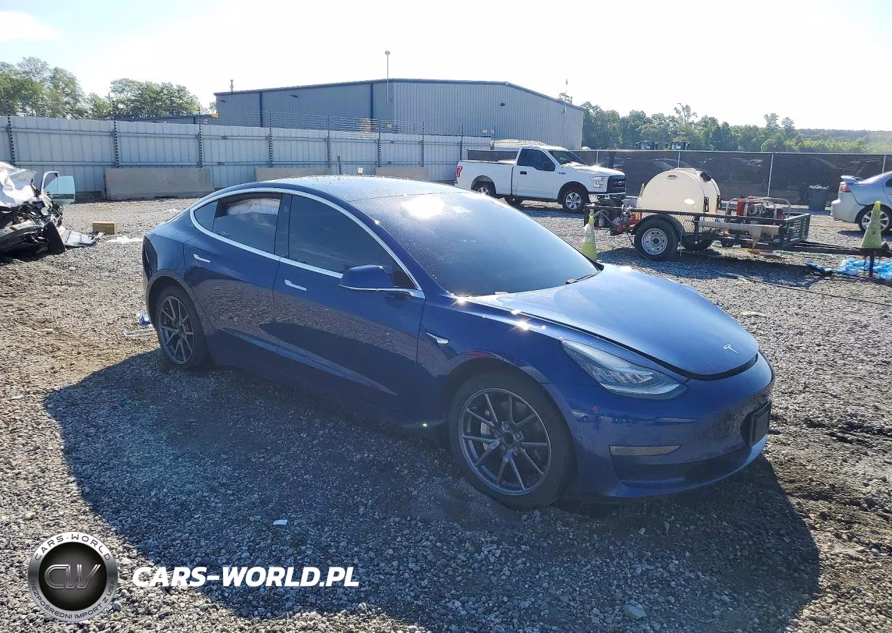 2020 Tesla Model 3 VIN:5YJ3E1EA8LF784052 - 4