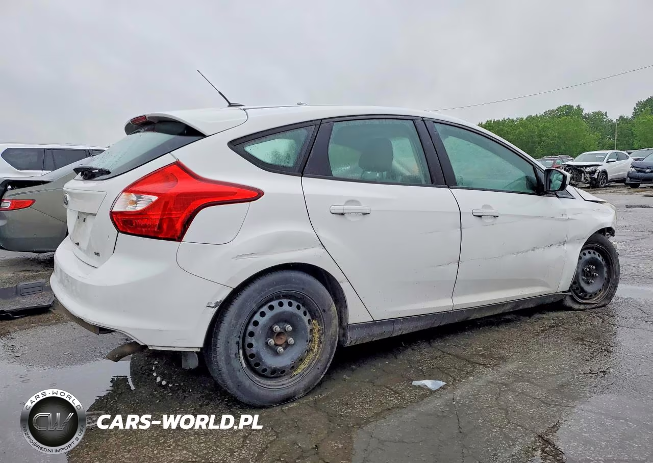 2012 Ford Focus Se VIN:1FAHP3K26CL357559 - 3