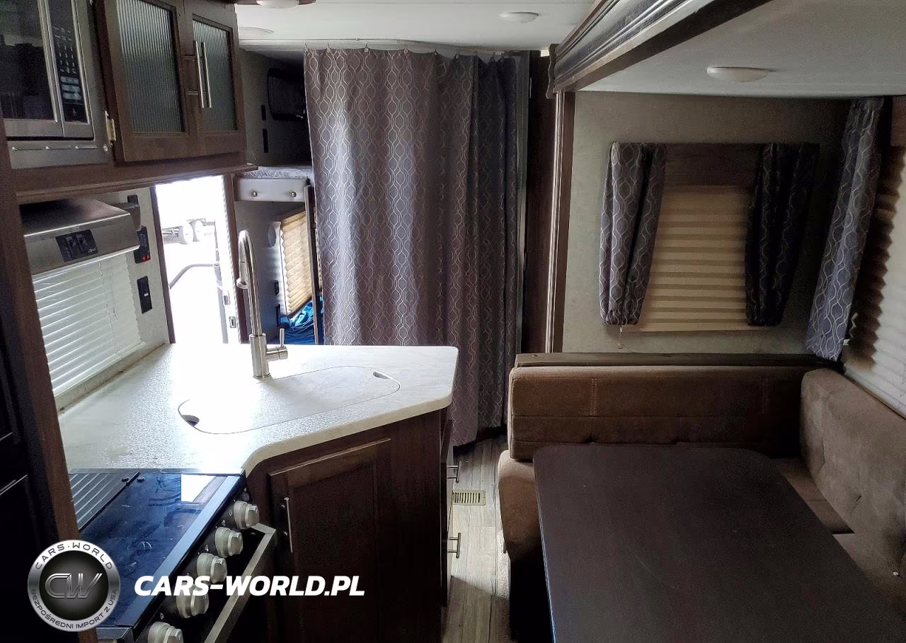 2018 Forest River Cherokee Camper VIN:4X4TCKB27JX134828 - 6