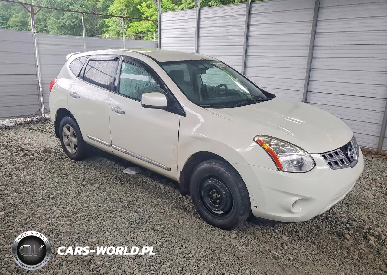 2013 Nissan Rogue S VIN:JN8AS5MTXDW554282 - 4