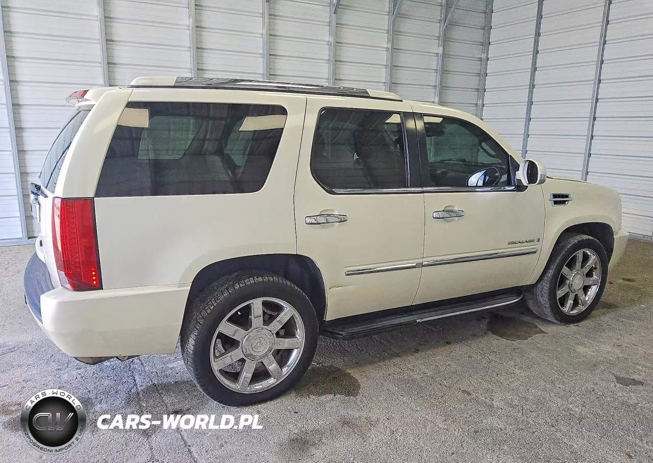 2007 Cadillac Escalade Luxury VIN:1GYFK63807R277806 - 3