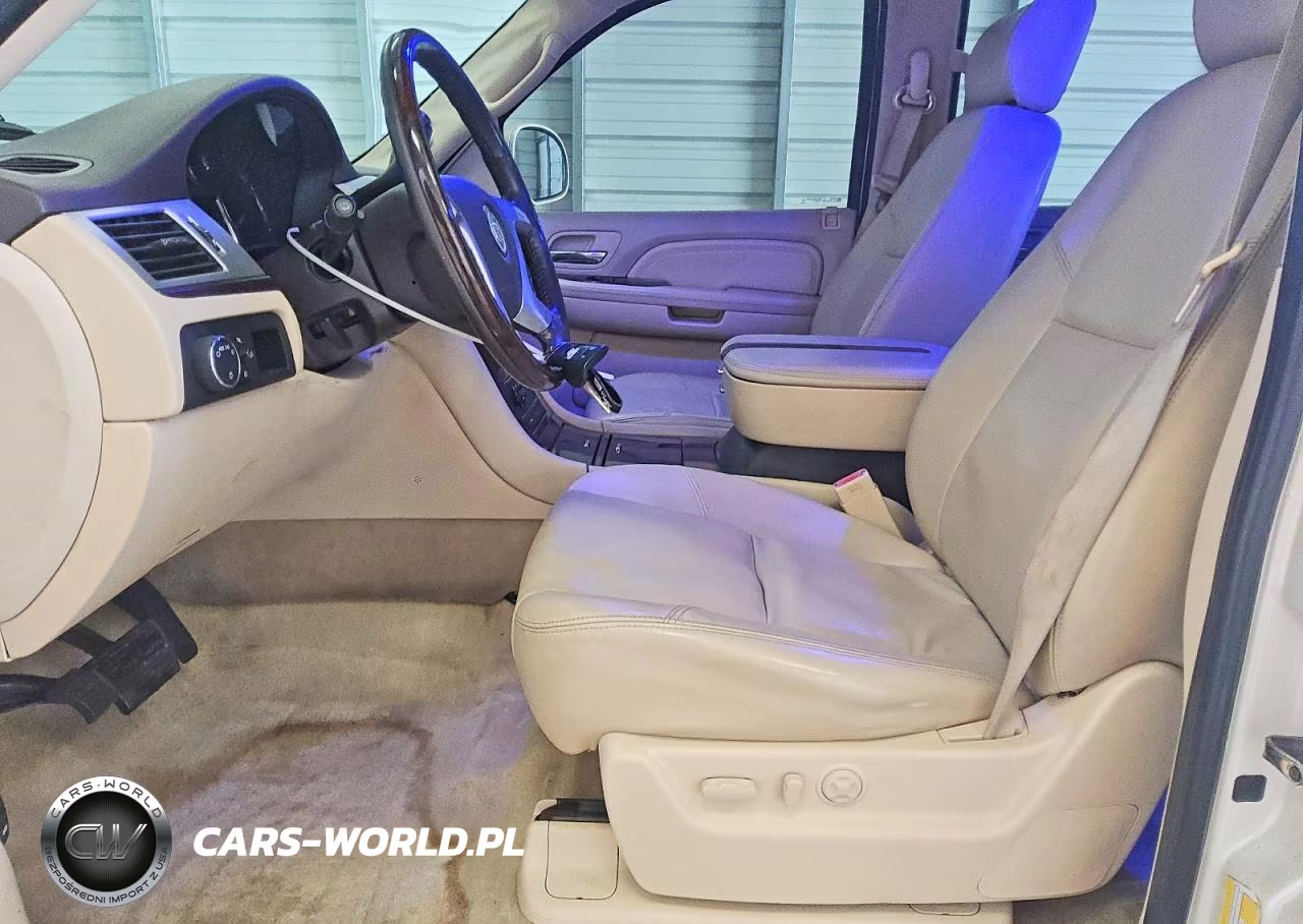 2007 Cadillac Escalade Luxury VIN:1GYFK63807R277806 - 7