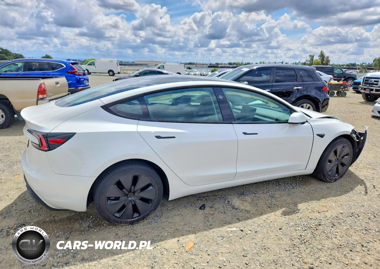 2024 Tesla Model 3 VIN:5YJ3E1EA9RF756852 - 3
