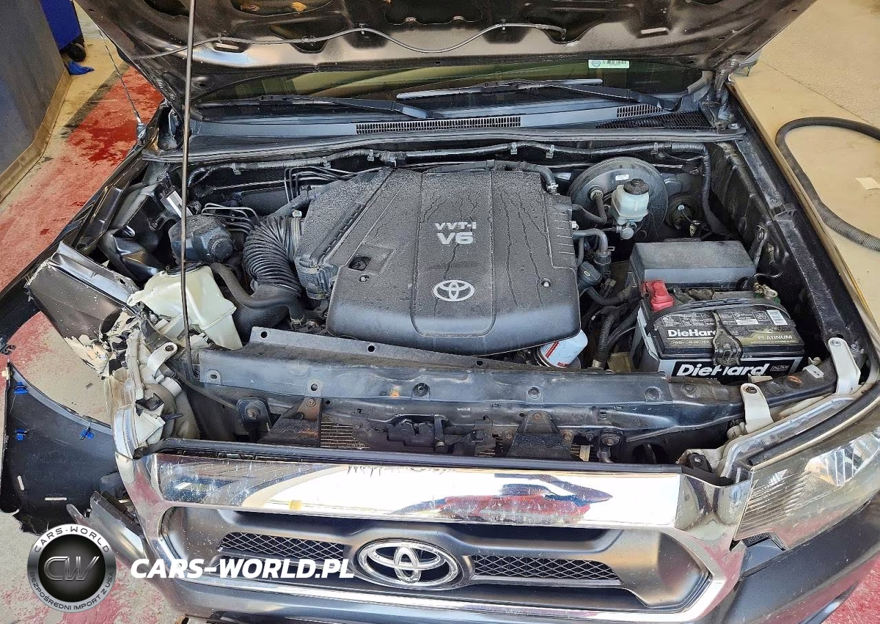 2012 Toyota Tacoma Double Cab VIN:3TMLU4EN8CM092070 - 11
