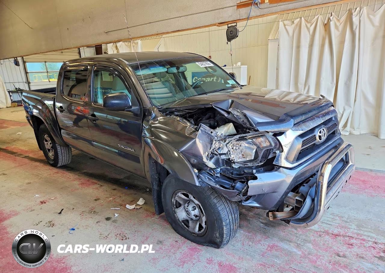 2012 Toyota Tacoma Double Cab VIN:3TMLU4EN8CM092070 - 4