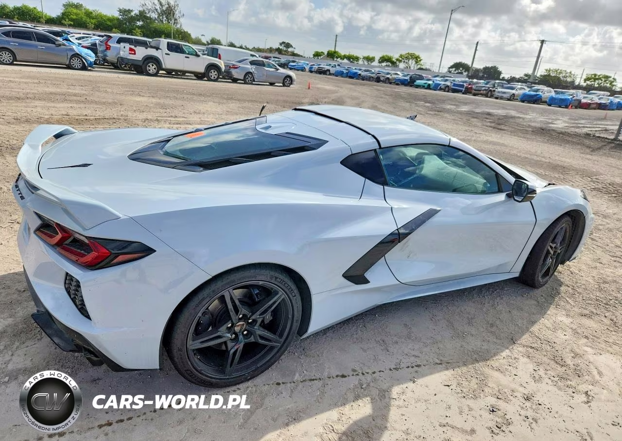 2024 Chevrolet Corvette Stingray 1Lt VIN:1G1YA2D48R5117102 - 3