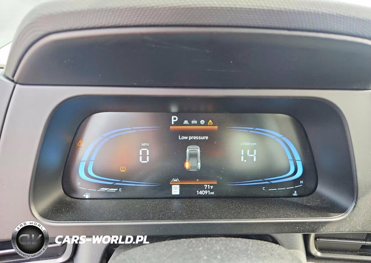 2025 Hyundai Elantra Sel Sport VIN:KMHLM4DG5SU876960 - 9