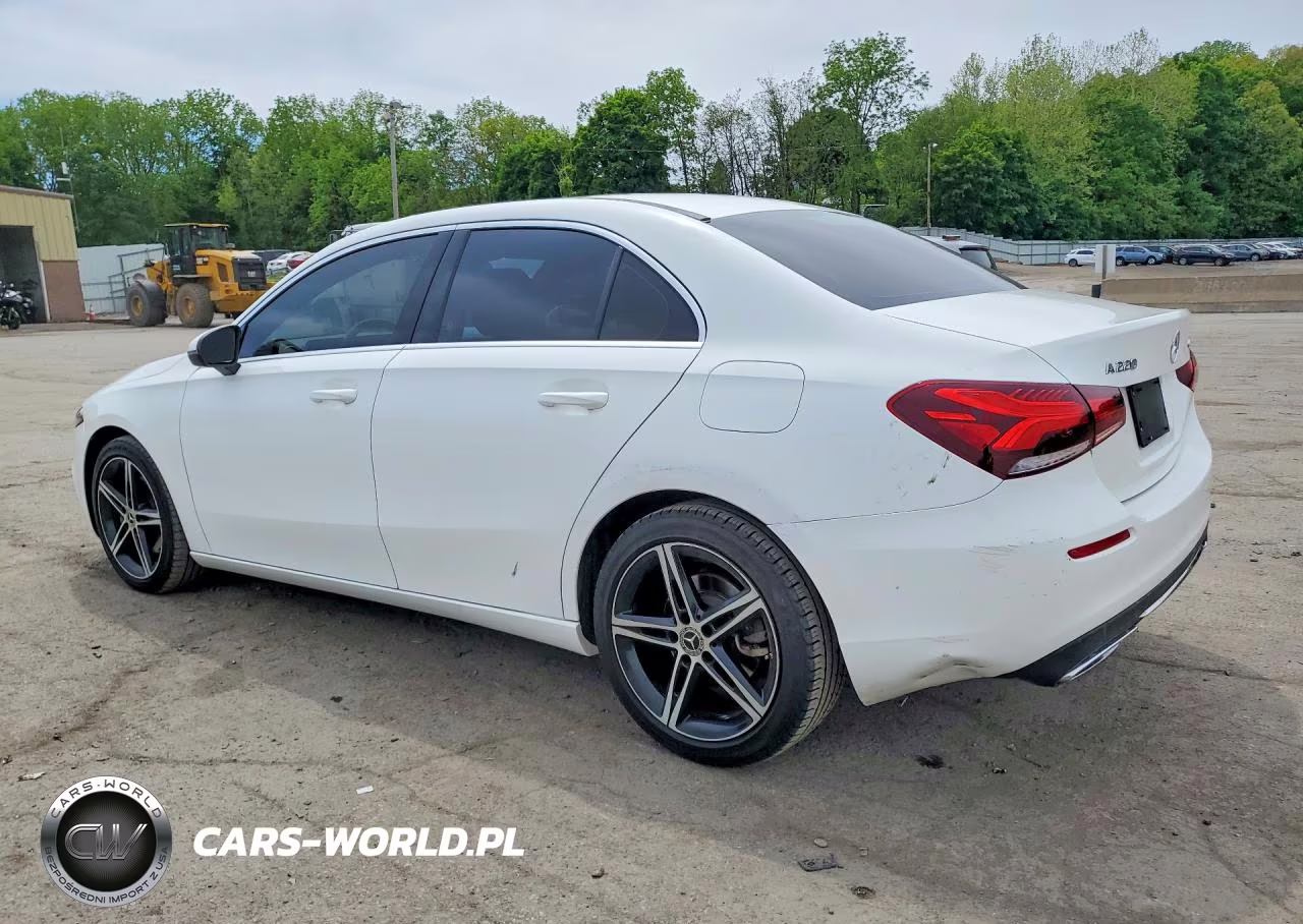 2021 Mercedes-Benz A 220 4Matic VIN:W1K3G4FB3MJ317057 - 2