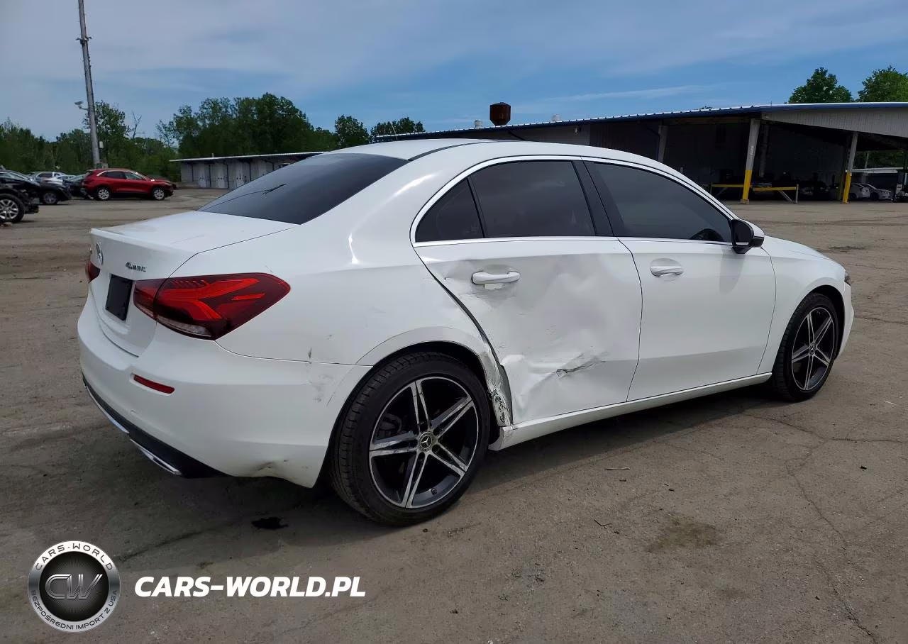 2021 Mercedes-Benz A 220 4Matic VIN:W1K3G4FB3MJ317057 - 3