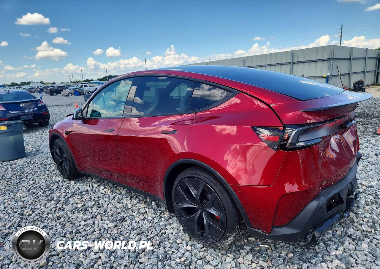2026 Tesla Model Y VIN:7SAYGDET4TA680130 - 2
