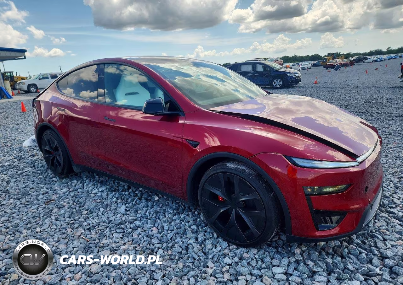 2026 Tesla Model Y VIN:7SAYGDET4TA680130 - 4