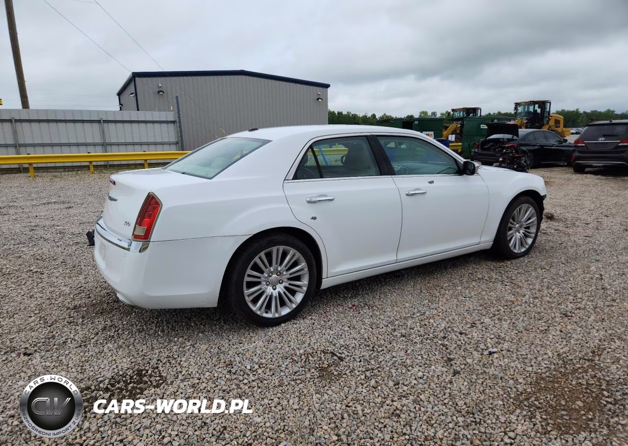 2011 Chrysler 300 Limited VIN:2C3CA5CG7BH581001 - 3