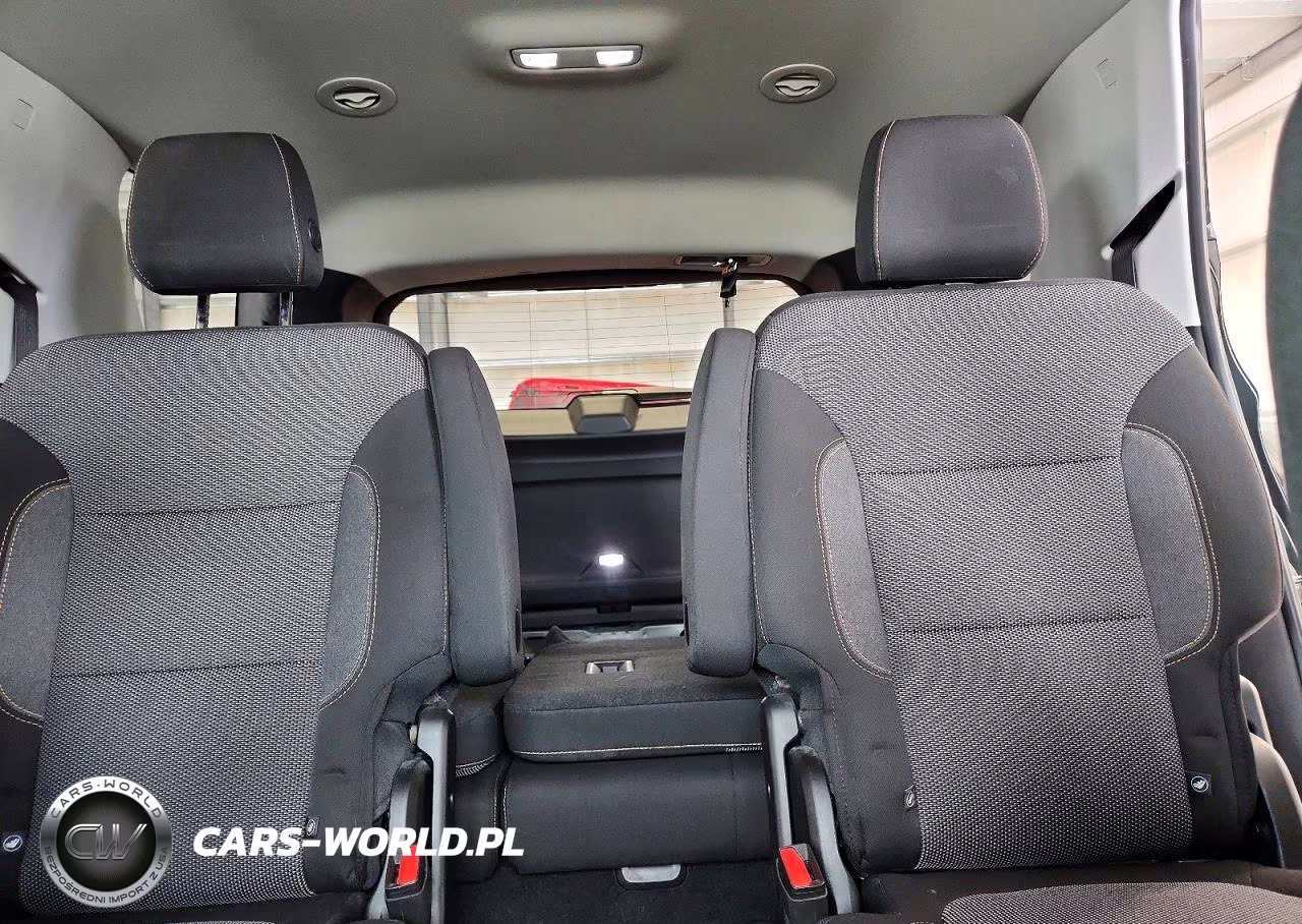 2018 Chevrolet Traverse Lt VIN:1GNEVGKW2JJ228568 - 10