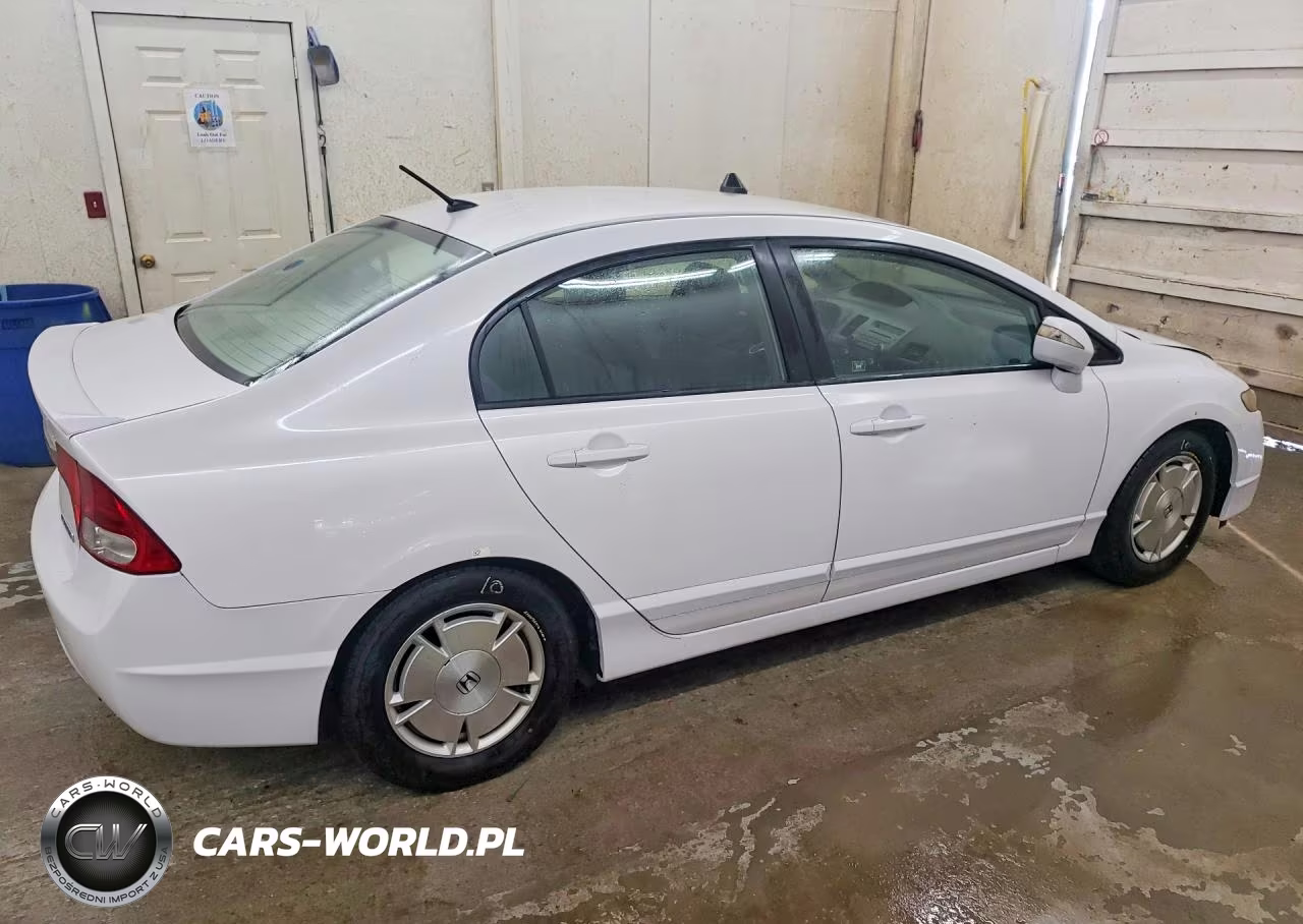 2011 Honda Civic Hybrid VIN:JHMFA3F26BS000110 - 3
