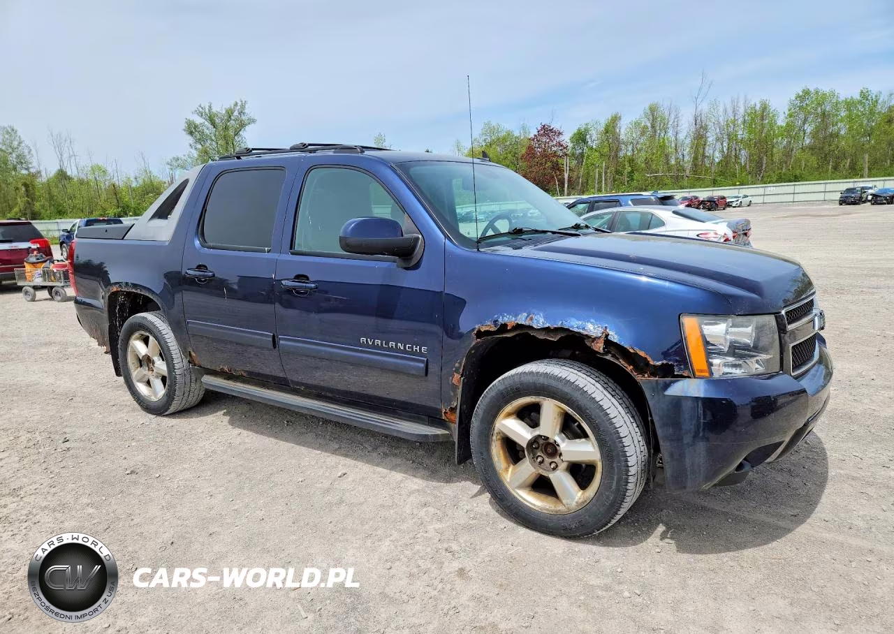 2011 Chevrolet Avalanche Ls VIN:3GNTKEE30BG106333 - 4