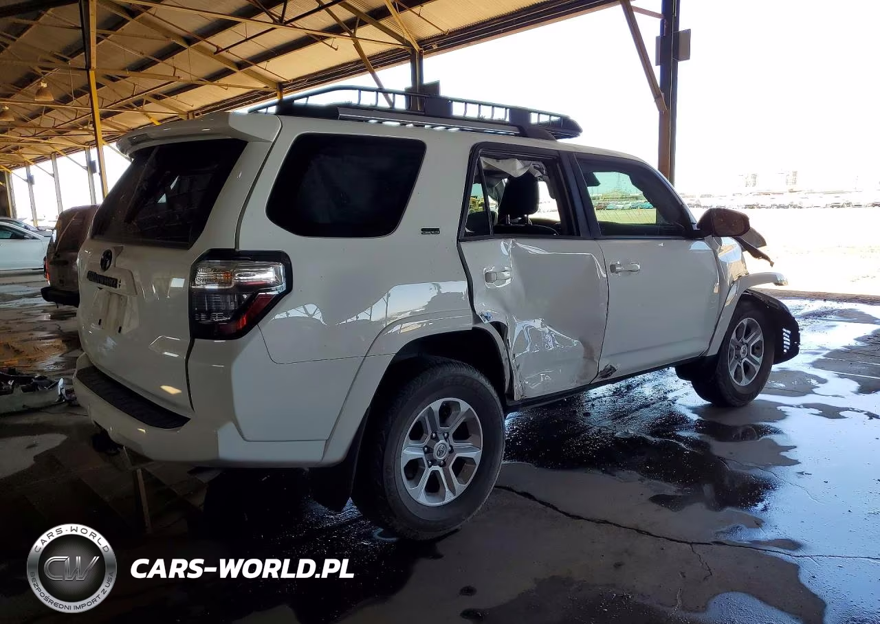 2024 Toyota 4Runner Sr5 Premium VIN:JTENU5JR2R6220136 - 3
