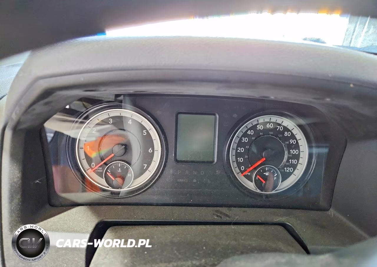 2019 Ram 1500 Classic Tradesman VIN:1C6RR7FT6KS546811 - 9