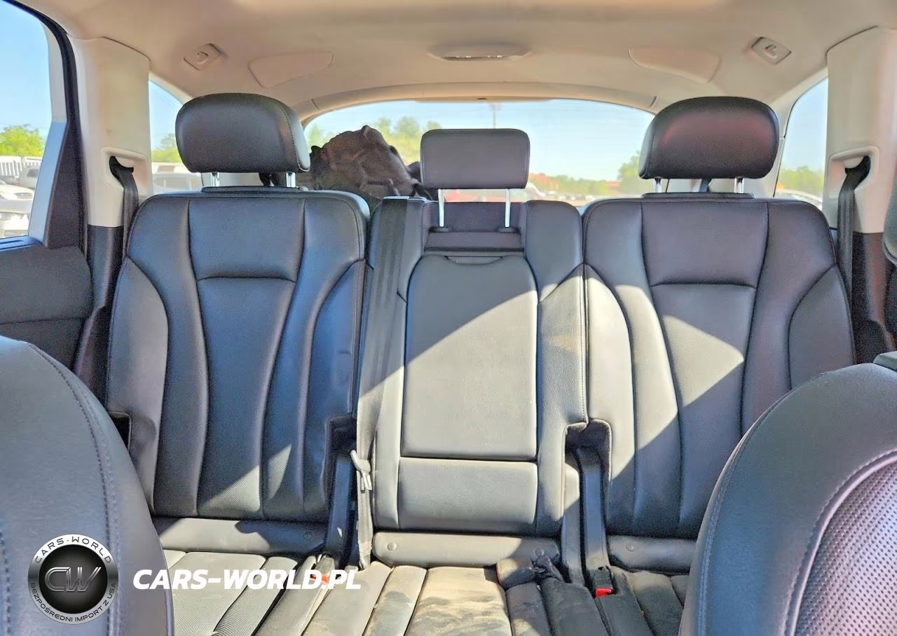 2019 Audi Q7 Premium Plus VIN:WA1LAAF79KD015543 - 10