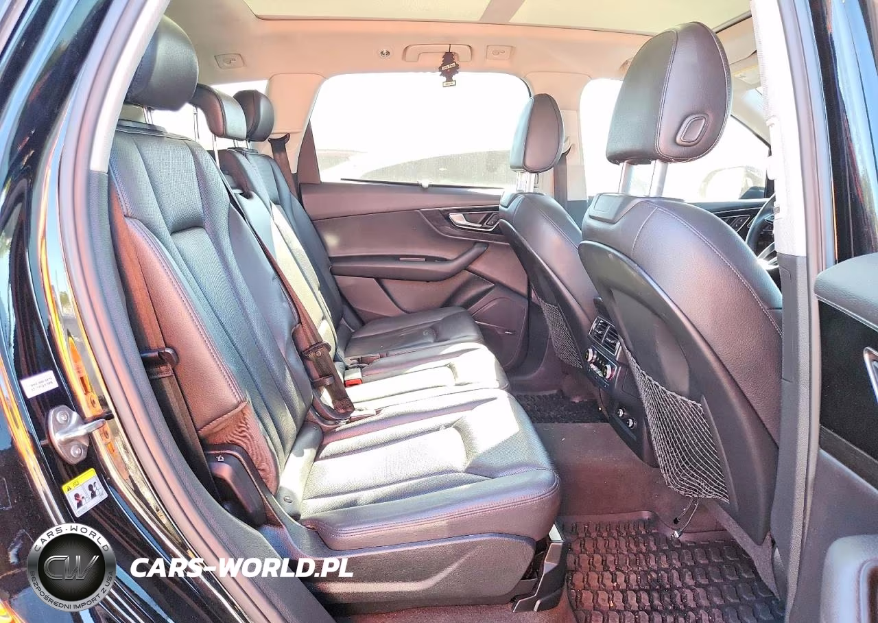 2019 Audi Q7 Premium Plus VIN:WA1LAAF79KD015543 - 11