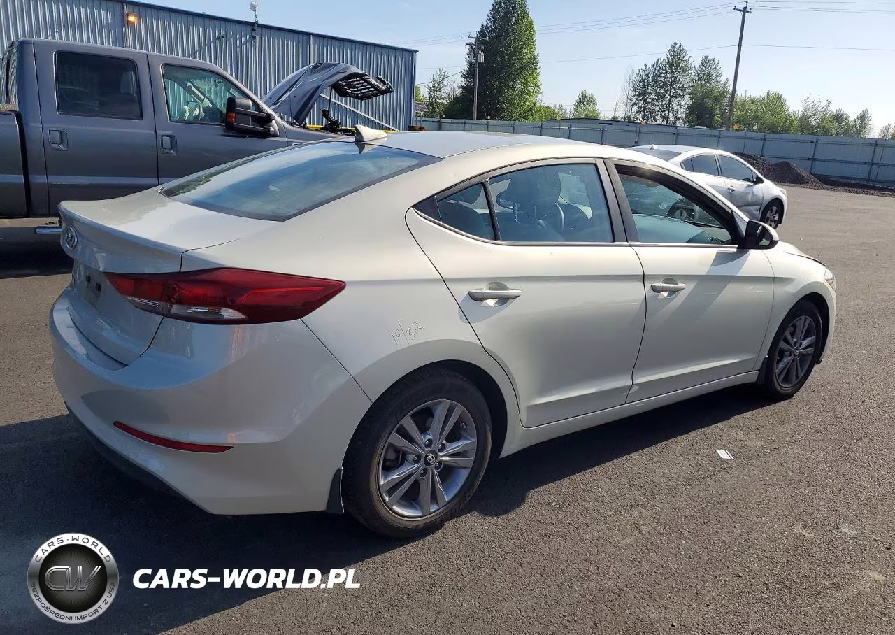 2018 Hyundai Elantra Sel VIN:KMHD84LF5JU474405 - 3