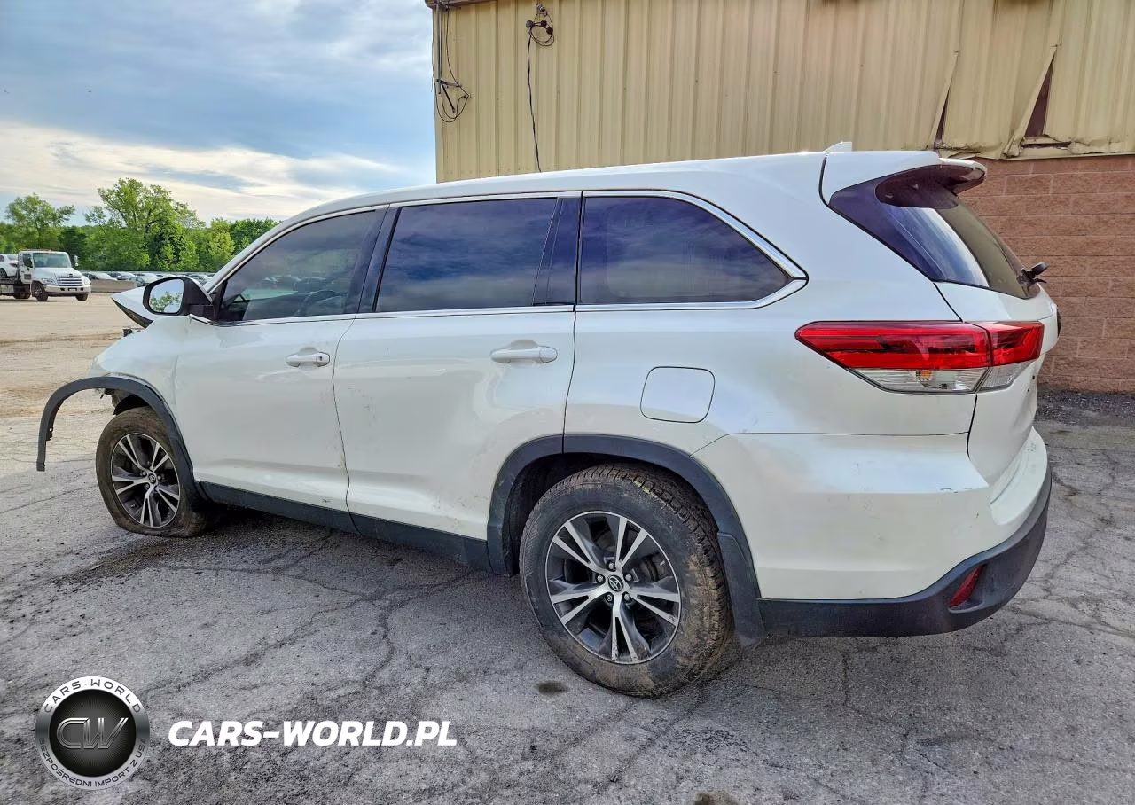 2019 Toyota Highlander Le Plus VIN:5TDBZRFH6KS993214 - 2