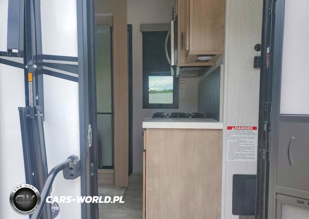 2024 Grand Design Momentum Camper VIN:573FM4630RBB01589 - 5