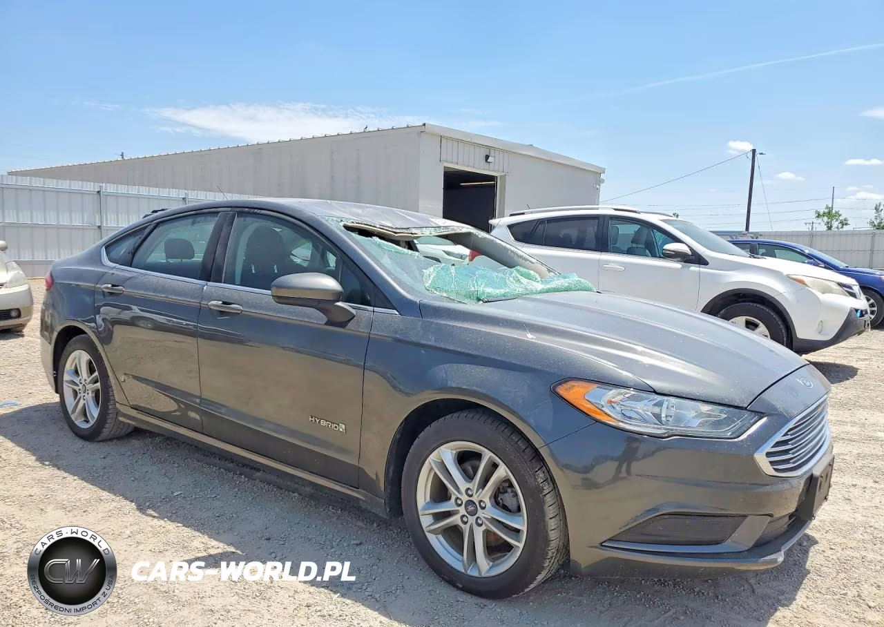 2018 Ford Fusion Se Hybrid VIN:3FA6P0LU0JR208844 - 4