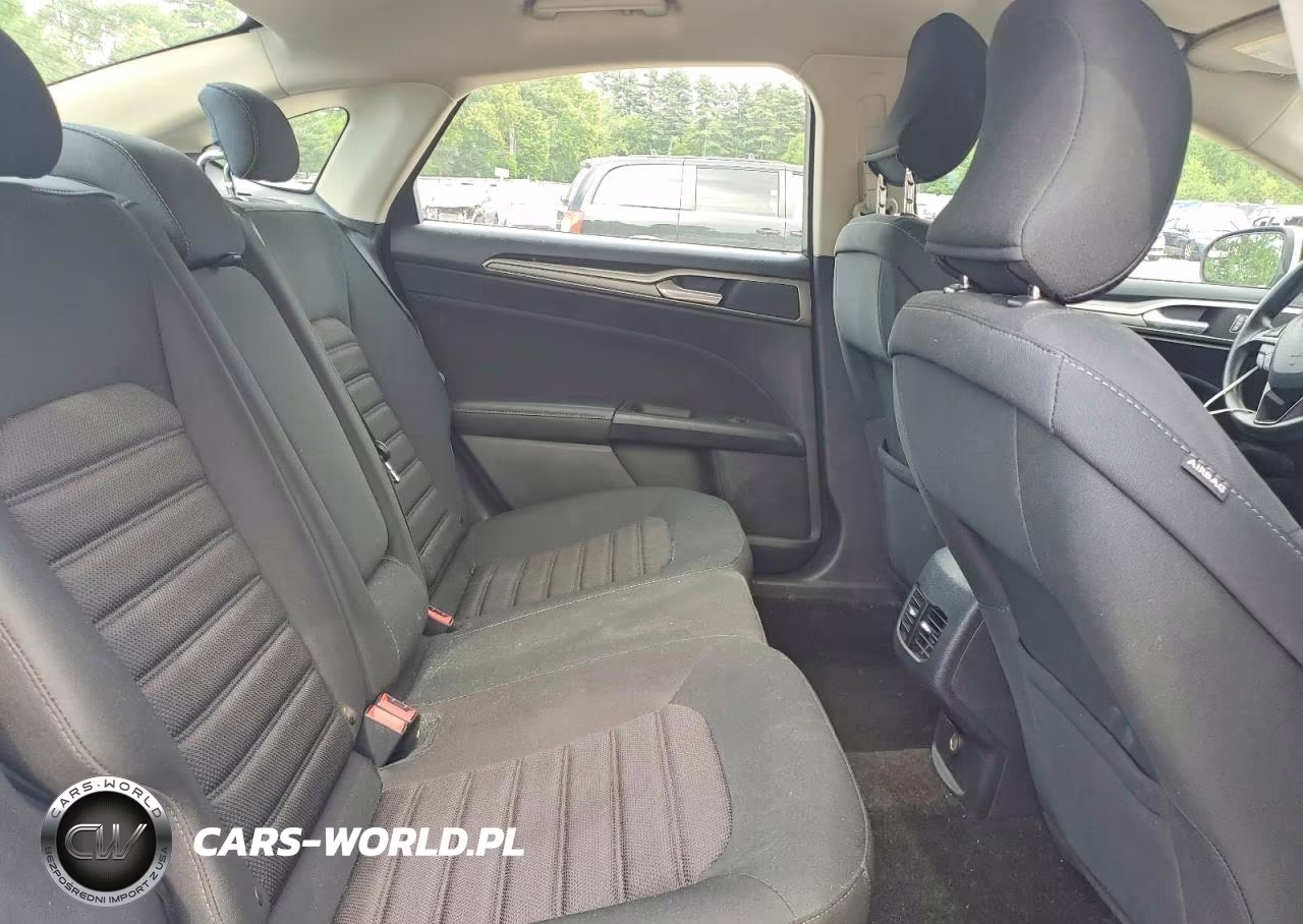 2018 Ford Fusion Se VIN:3FA6P0HD7JR158842 - 10