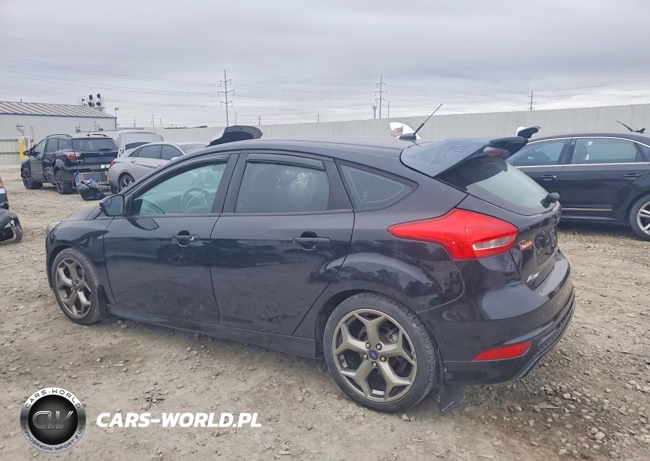 2016 Ford Focus Se VIN:1FADP3K29GL249571 - 2