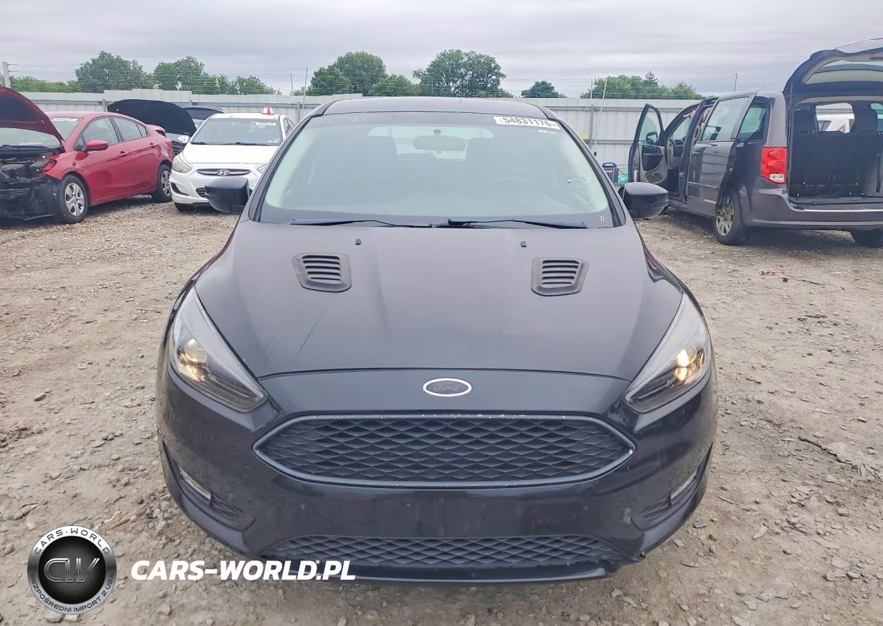 2016 Ford Focus Se VIN:1FADP3K29GL249571 - 5
