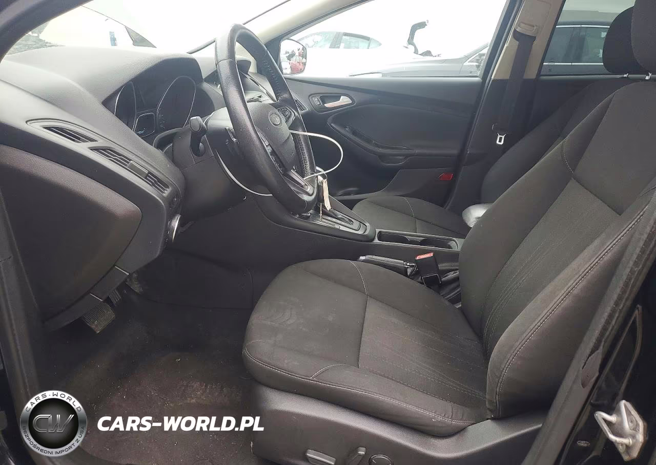 2016 Ford Focus Se VIN:1FADP3K29GL249571 - 7