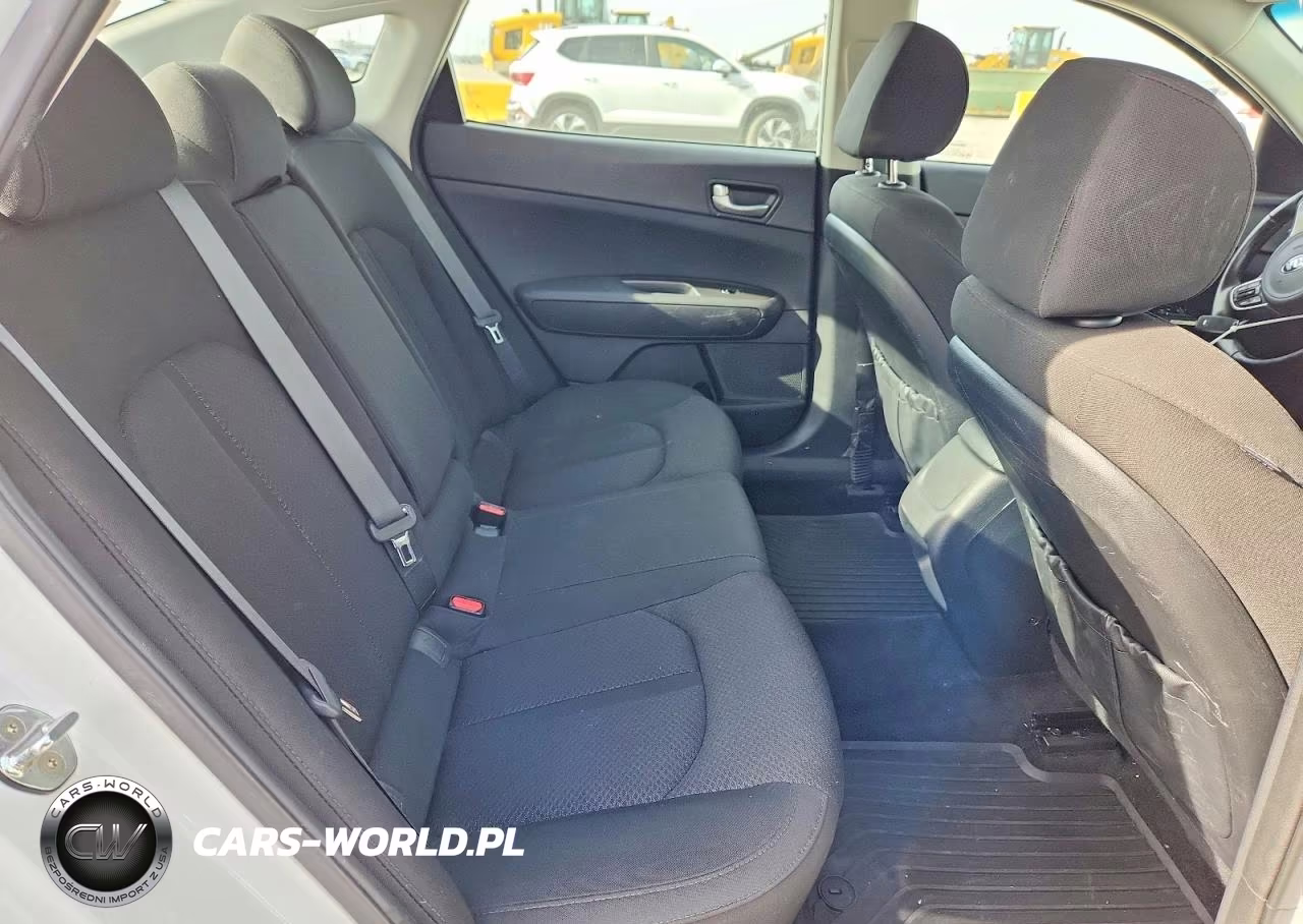 2018 Kia Optima Lx VIN:5XXGT4L14JG218976 - 10