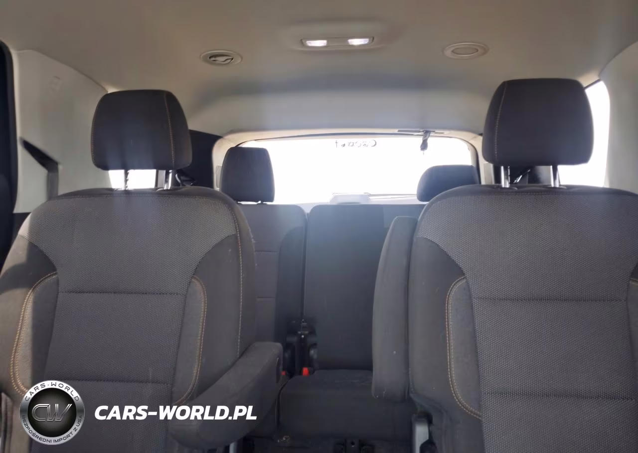 2019 Chevrolet Traverse Lt VIN:1GNEVGKW2KJ213604 - 10