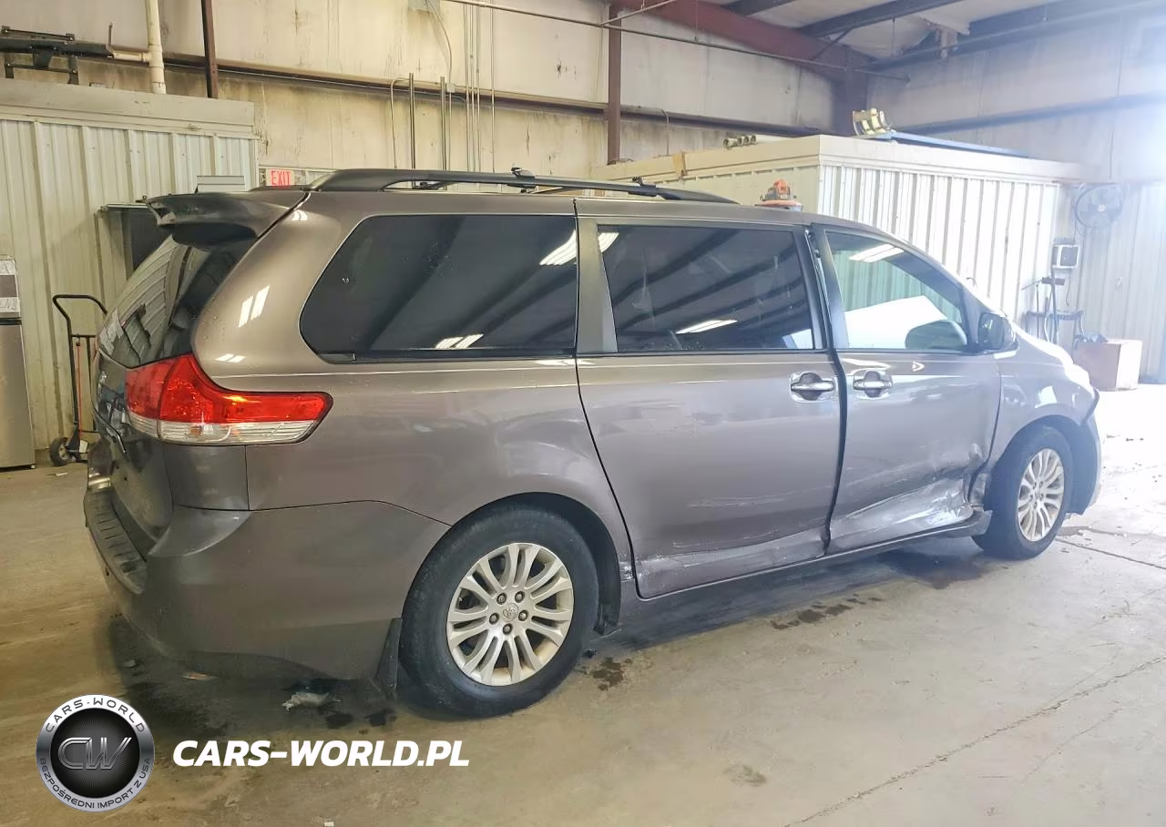 2011 Toyota Sienna Xle 8-Passenger VIN:5TDYK3DC8BS032665 - 3