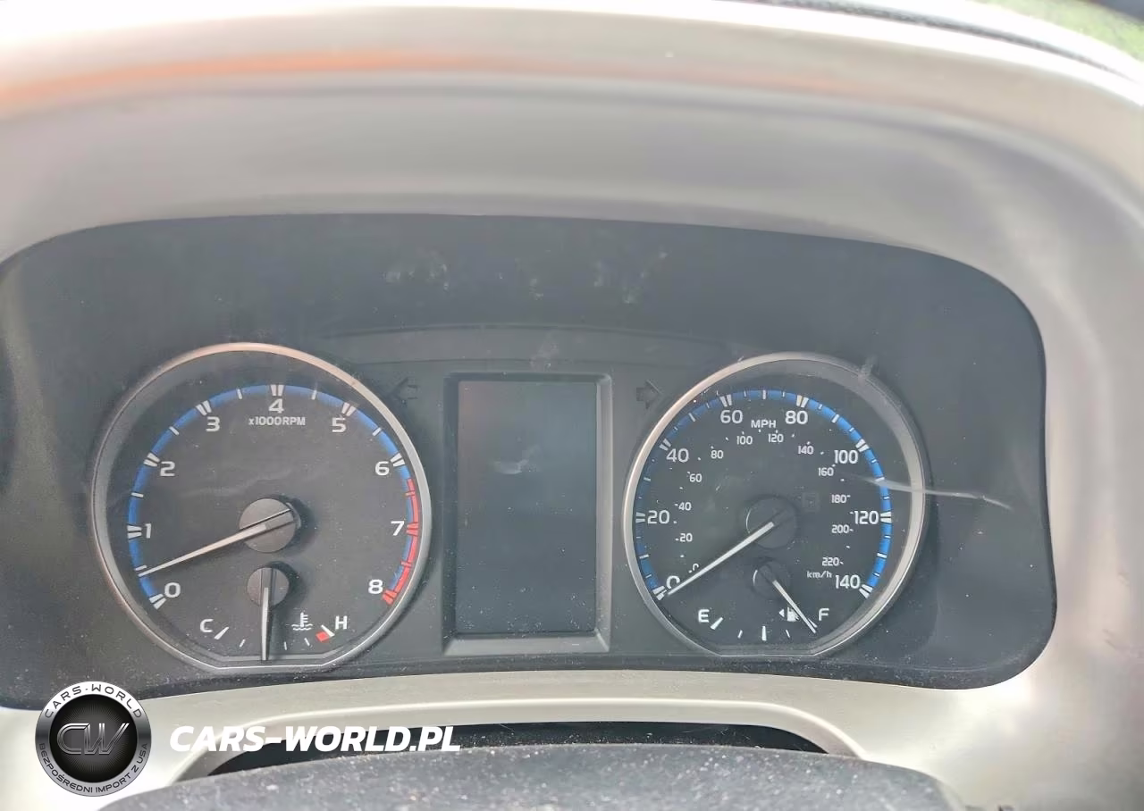 2017 Toyota Rav4 Le VIN:JTMBFREV3HJ135768 - 9