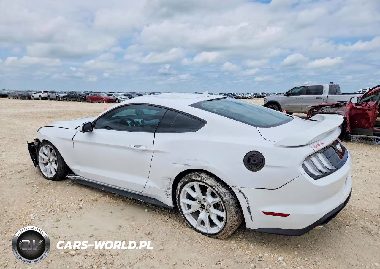 2022 Ford Mustang VIN:1FA6P8TH3N5132403 - 2