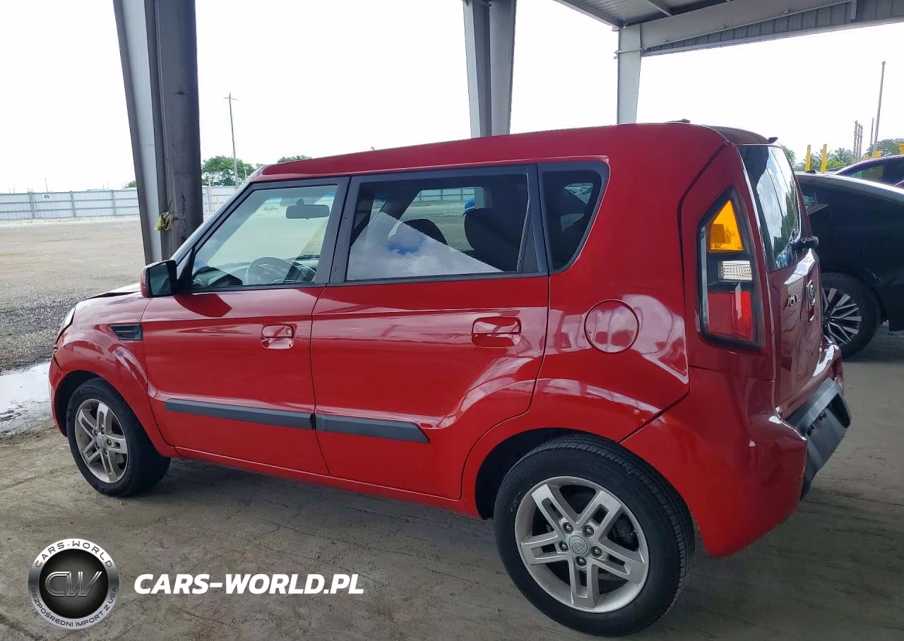 2010 Kia Soul + VIN:KNDJT2A21A7129932 - 2