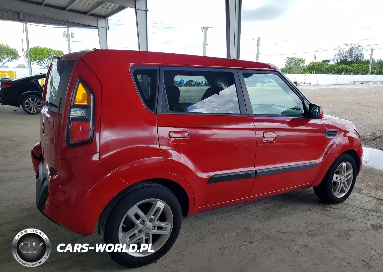 2010 Kia Soul + VIN:KNDJT2A21A7129932 - 3