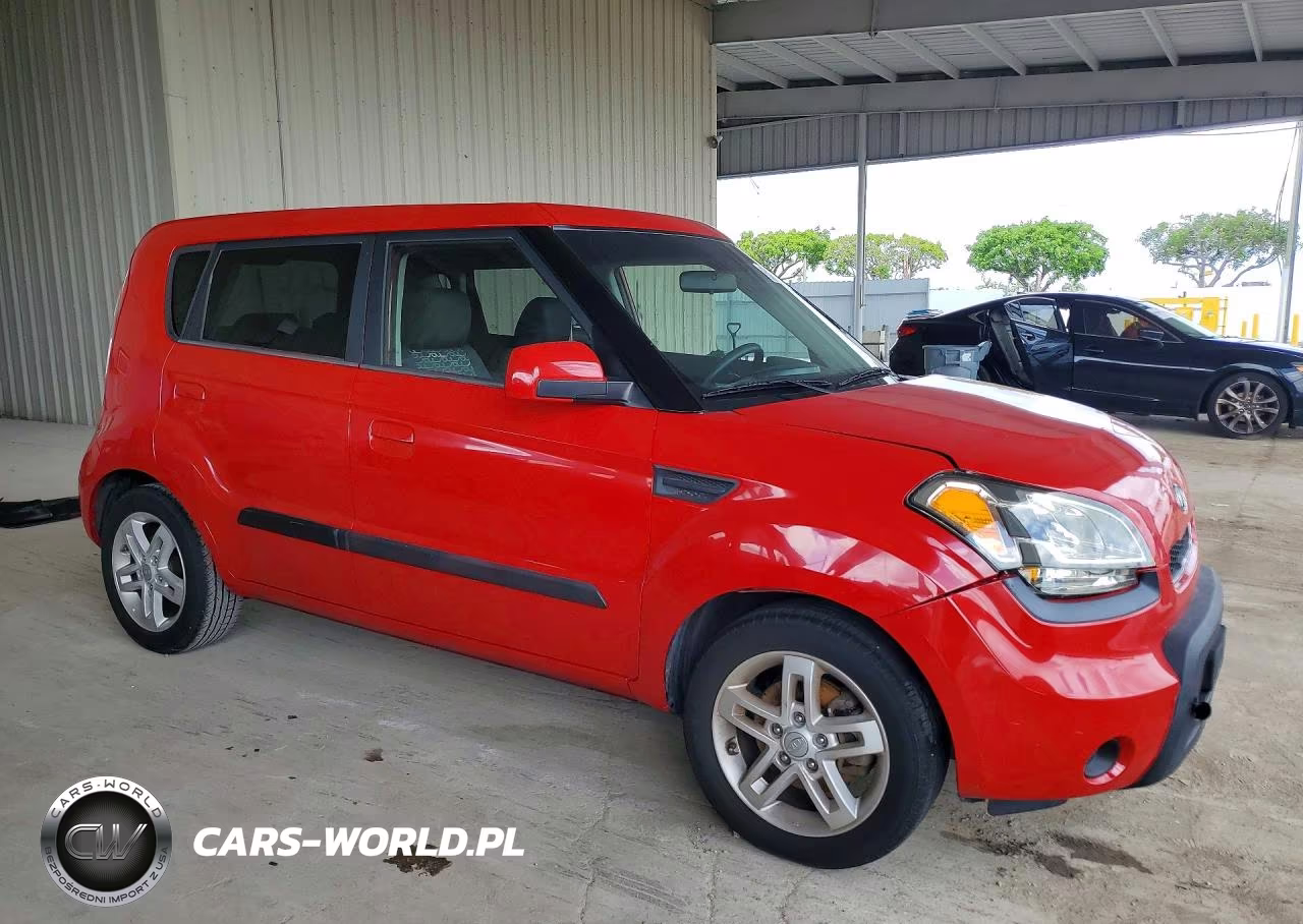 2010 Kia Soul + VIN:KNDJT2A21A7129932 - 4