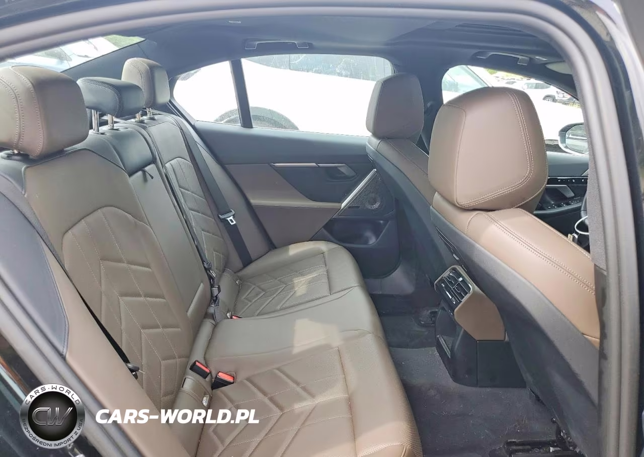 2024 BMW 530 Xi VIN:WBA53FJ05RCP81282 - 10
