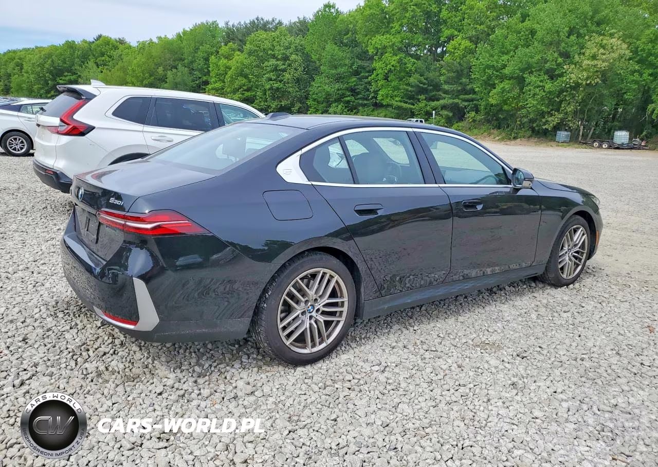 2024 BMW 530 Xi VIN:WBA53FJ05RCP81282 - 3